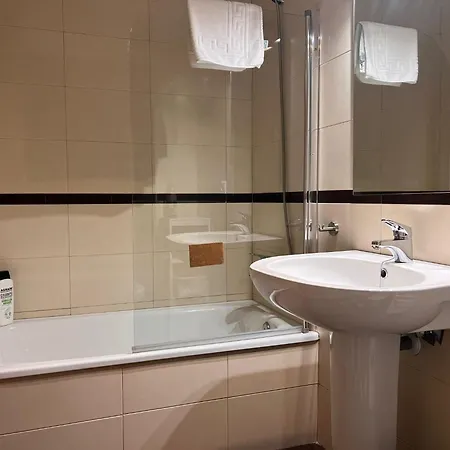 Con Excelente Ubicacion Y Terraza Privada Apartment Cordoba